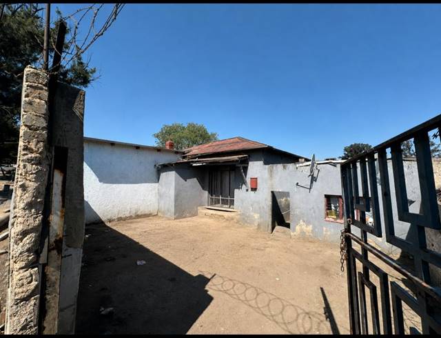 10 BEDROOM HOUSE FOR SALE IN GERMISTON SOUTH